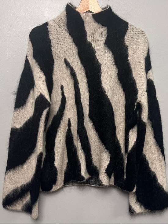 H&M Sweaters - H&M Premium Selection Zebra Print Mohair Blend Mock Neck Sweater XS